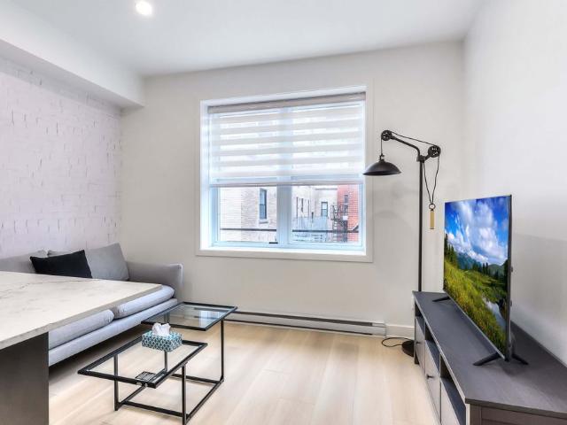 2080 av Lincoln, Bright & Cozy 2 Bedroom Apartment