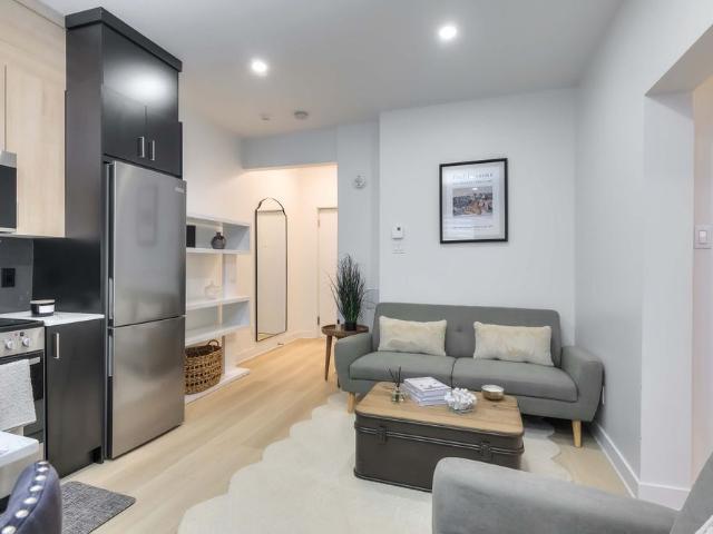 2080 avenue Lincoln Beautiful 2 Bedroom Furnished Apartment!