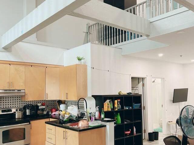 2080 Rue Clark