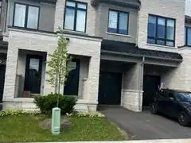 2082 COPPENWOOD COMMON
