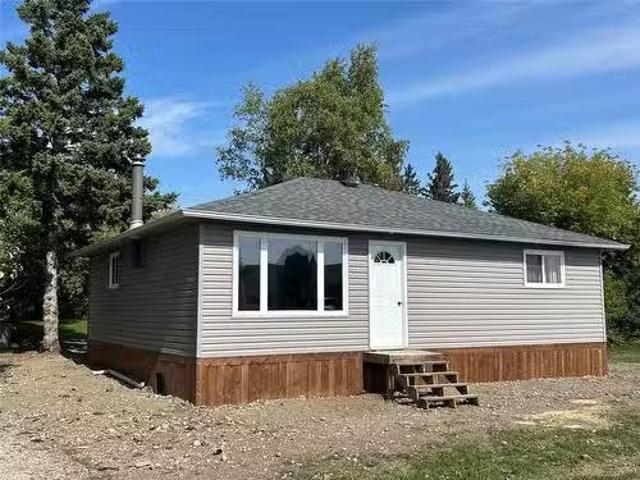 208 1St Street E, Sandy Lake, MB, R0J 1X0 house for sale Li.