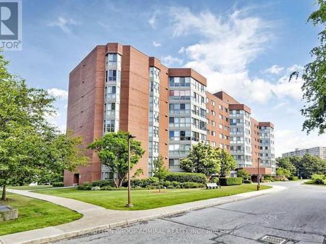208 5 Weldrick Road W, Richmond Hill, ON, L4C 8S9 condo for sale | Listing ID N13606 | Royal LePage