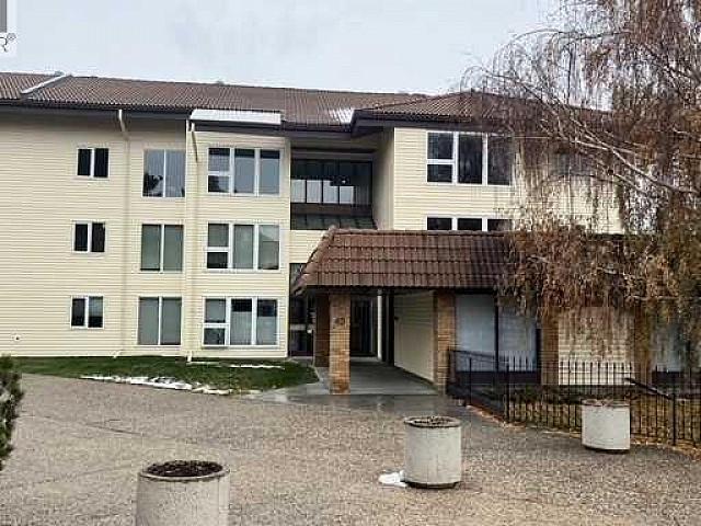 208, 65 Temple Boulevard W Lethbridge, Alberta