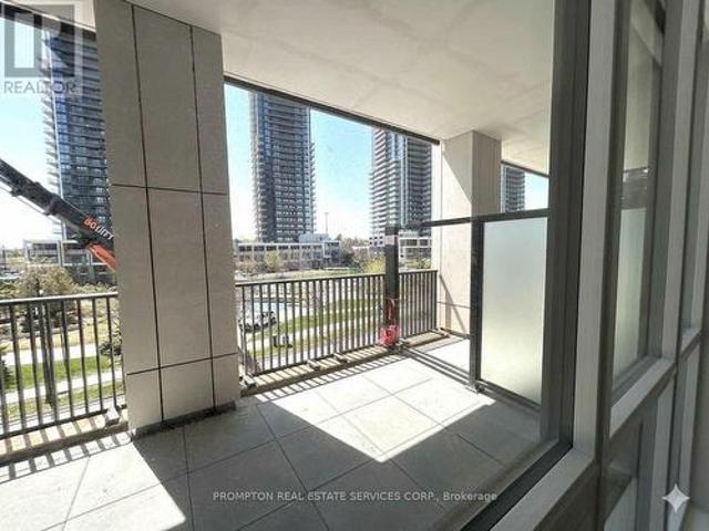 208 68 Esther Shiner Boulevard, Toronto, ON, M2K 0J6 lease for lease | Listing ID C13087 | Royal LePage