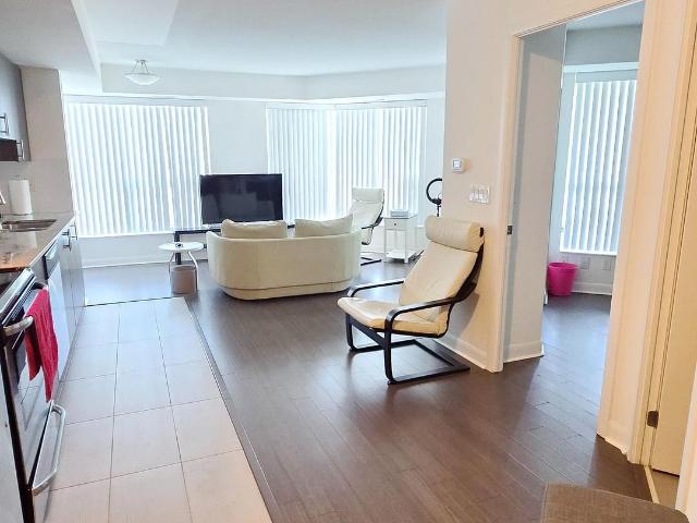 208 75 Norman Bethune Avenue, Richmond Hill | For Sale @ $439,000 | Condos. Ca