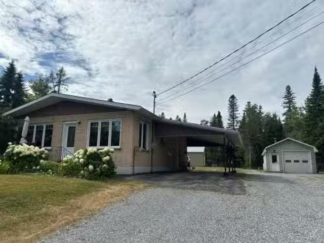 208 Rue St Joseph N. Rivière Bleue, QC, G0L 2B0 house for sa.