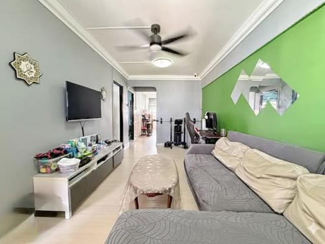208 Yishun Street 21 HDB Apartment For Sale, $455,000, 2 Bed 2 Bath 721 sqft $631.00 psf