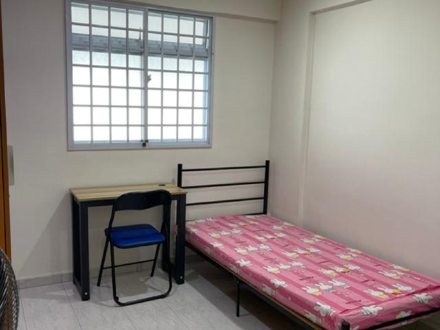 208 Yishun Street 21 HDB Apartment Room Rental, $900, 1 Bed 107 sqft $8.41 psf