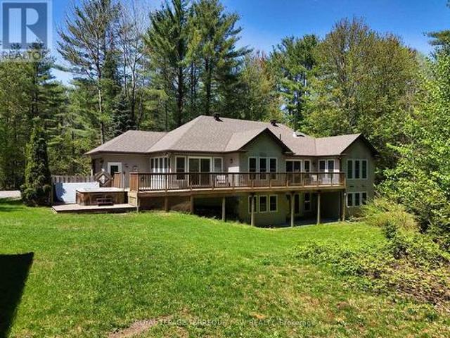 2095 Cedar Lane, Bracebridge, ON, P1L 1W9 house for sale | Listing ID X12169 | Royal LePage