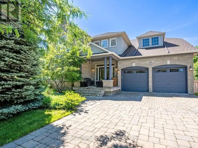 2096 BINGLEY CRESCENT