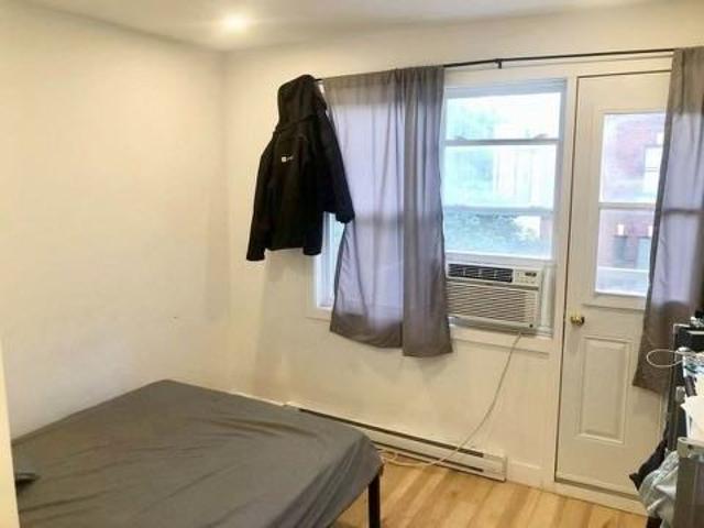 2090 Rue Wellington 1 Bedroom Apartment for Rent at 2090 Rue Wellington, Montréal, QC H3K 1W9 Le Sud Ouest