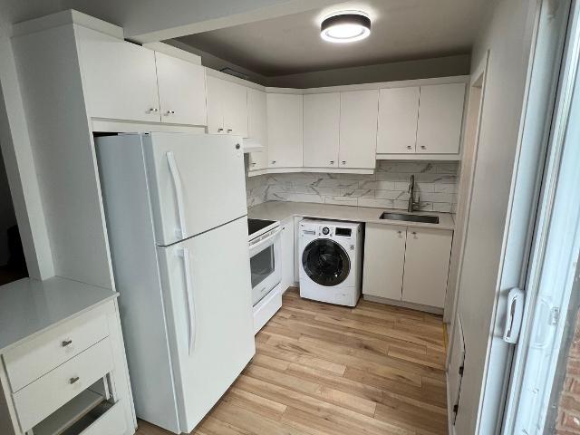 2090 Rue Wellington 2080 12 Apartment for Rent