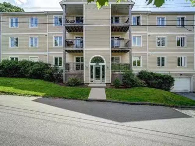 209 118 Rutledge Street, Bedford, NS, B4A 1X6 condo for sale.