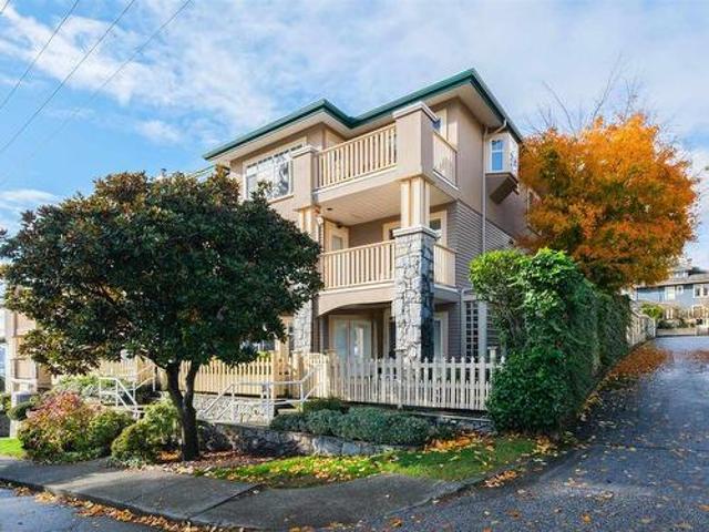 209 2 Th Street E, North Vancouver, BC, V7L 1P5 townhouse for sale | Listing ID R2965 | Royal LePage