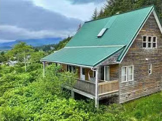 209 2Nd Avenue, Daajing Giids City, BC, V0T 1S0 house for sa.