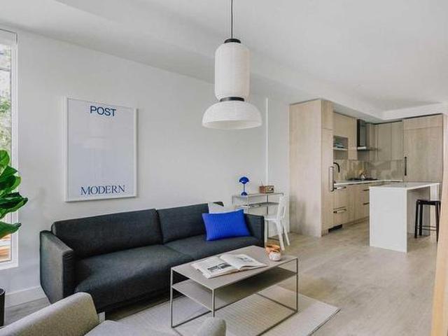 209 32 Th Avenue E, Vancouver, BC, V5T 0K5 townhouse for sale | Listing ID R3002 | Royal LePage