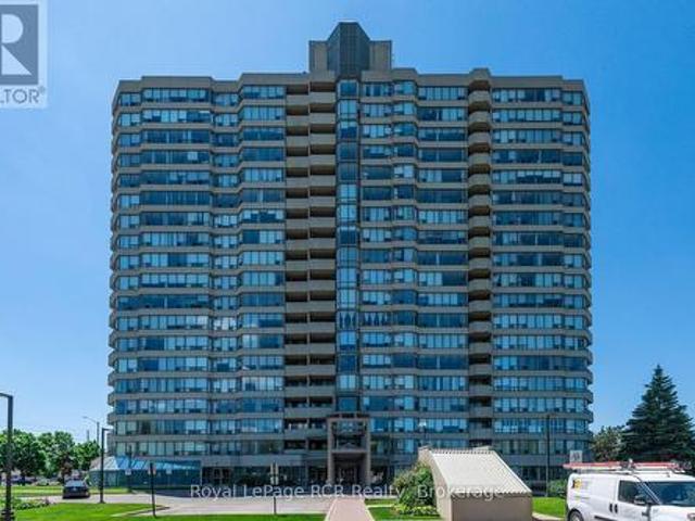 209 700 Constellation Drive, Mississauga Hurontario, ON, L5R 3G8 condo for sale | Listing ID W11985 | Royal LePage