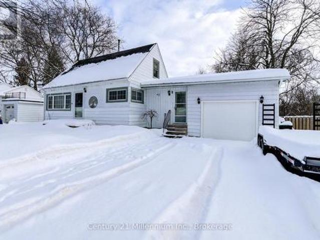209 Kirkwood Drive, Clearview Stayner, ON, L0M 1S0 house for sale | Listing ID S11960 | Royal LePage