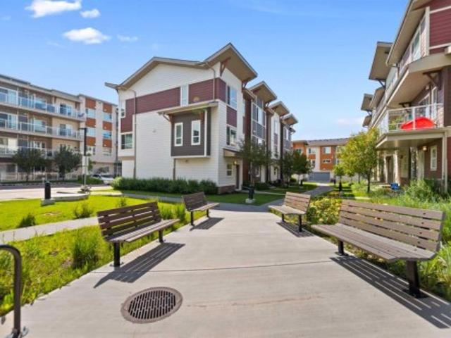 209 Harvest Hills Common Ne, Calgary, AB, T3K 2M7 townhouse for sale | Listing ID A2328 | Royal LePage