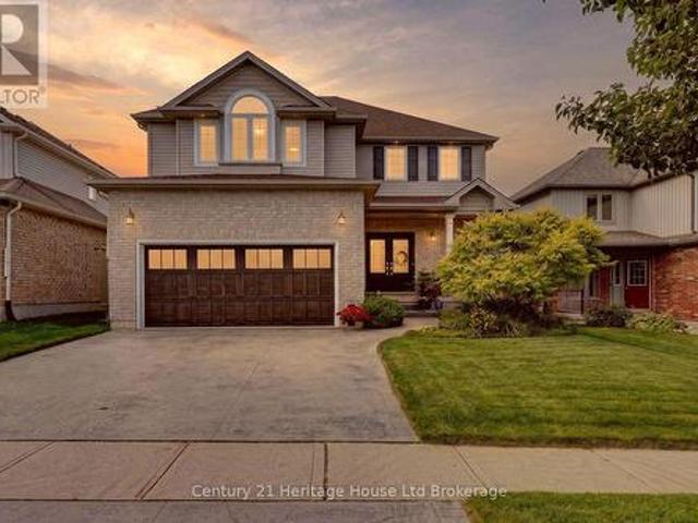 209 Munnoch Boulevard, Woodstock North, ON, N4T 1V7 house for sale | Listing ID X13702 | Royal LePage
