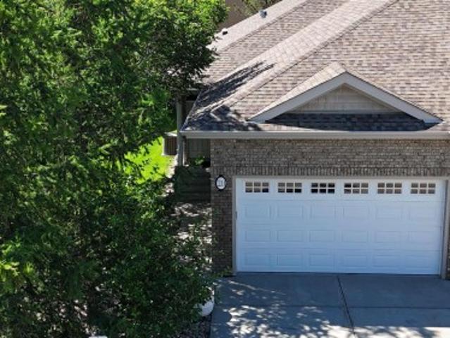 20 1407 Glastonbury Boulevard Nw, Edmonton, AB, T5T 3W3 duplex for sale | Listing ID E4495 | Royal LePage