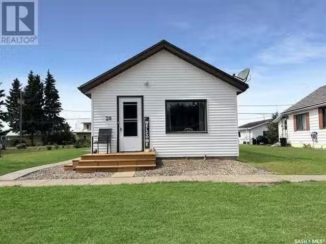 20 1St Street E, Neilburg, SK, S0M 2C0 house for sale Listi.