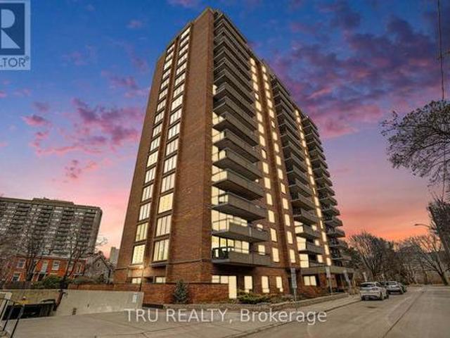 905 20 The Driveway Drive, Ottawa, ON, K2P 1C8 condo for sale | Listing ID X12094 | Royal LePage