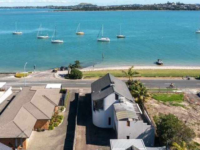 20 The Parade, Bucklands Beach, Manukau City