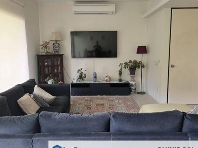 20 Trees Apartment