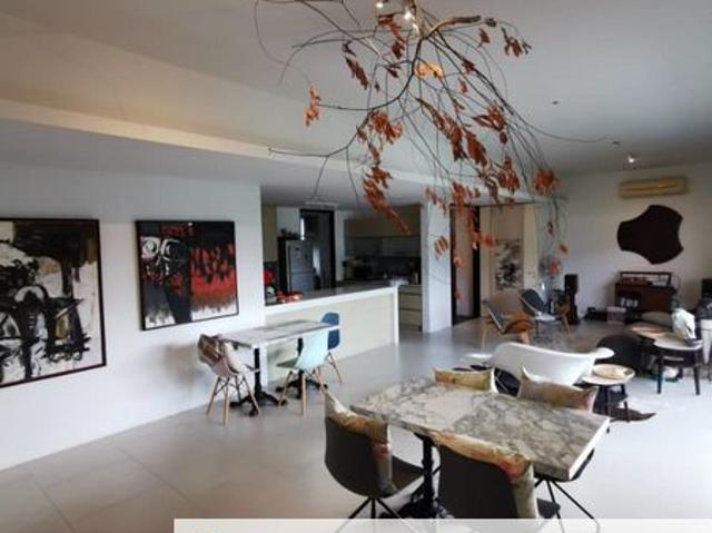 20 Trees Apartment