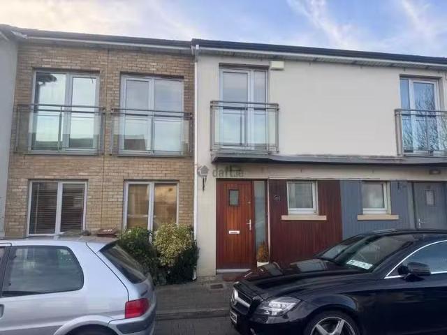 20 Waterside Court, Swords Road, Malahide, Co. Dublin is for r.
