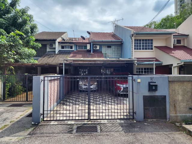20 x 110 BETUL LUAS Double Storey SS12 Subang Jaya FOR SALE