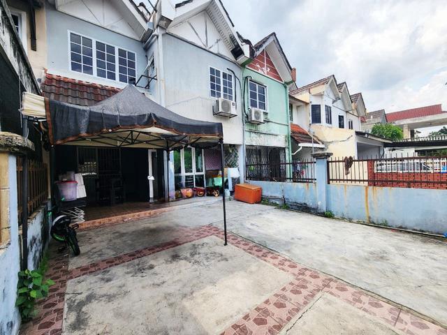 20 X 70 SQFT Double Storey Terrace Seksyen 19 Shah Alam