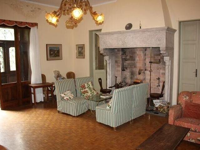 20 Zimmer Villa und 3 Familienhaus mit Park | dreamo. Ch