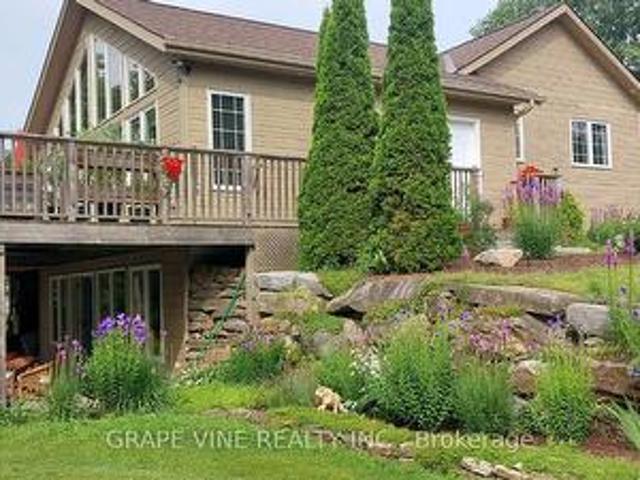 20 Bay Street, Rideau Lakes, ON, K0G 1P0 house for sale | Listing ID X13589 | Royal LePage