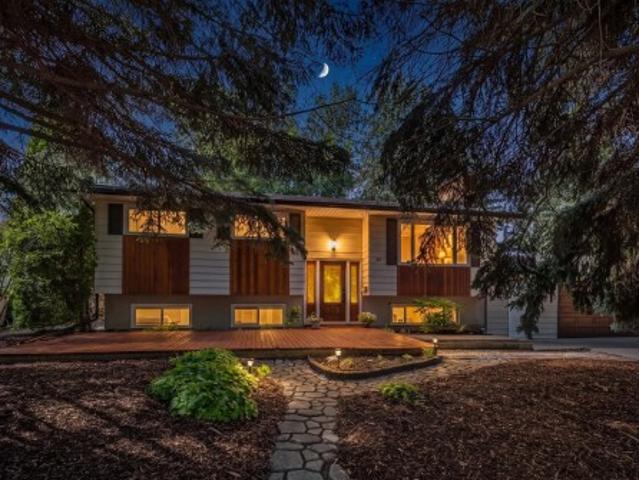 20 Beacon Crescent, St. Albert, AB, T8N 0A2 house for sale | Listing ID E4504 | Royal LePage