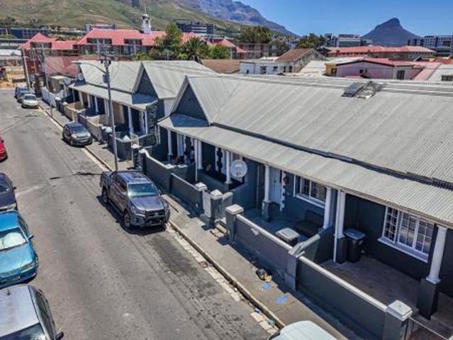 20 Bedroom House in Salt River