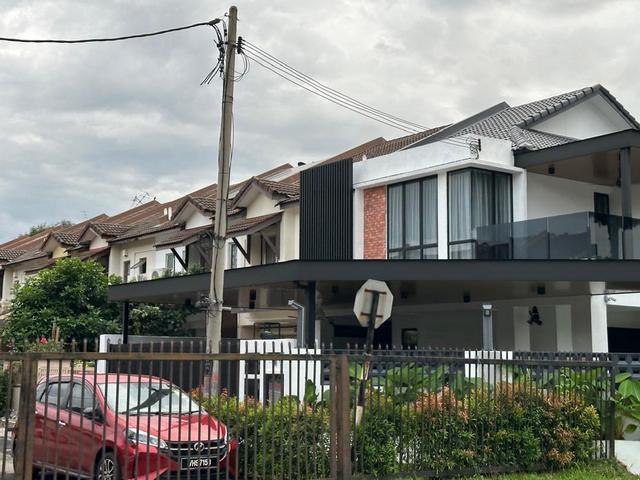 20 below market Kota Damansara 2 Storey Corner terrace house
