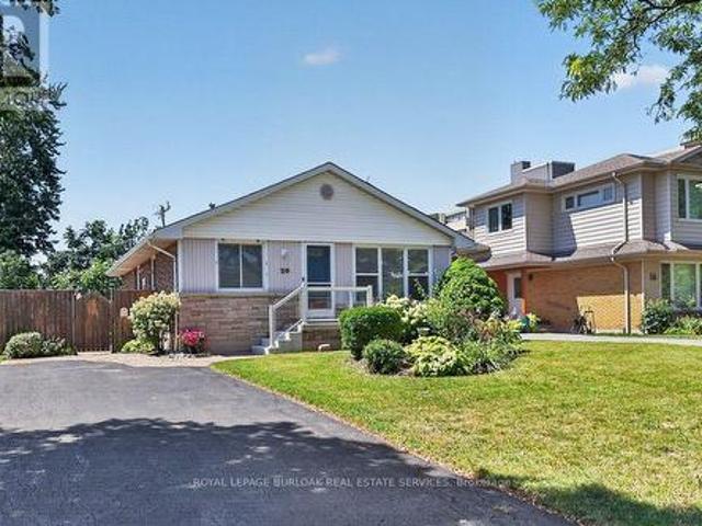 20 Cardinal Drive, Hamilton, ON, L9A 4H4 house for sale | Listing ID X13625 | Royal LePage