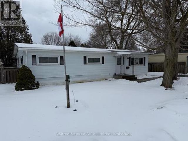 20 Cardinal Street, Brockton, ON, N0G 2V0 house for sale | Listing ID X12886 | Royal LePage