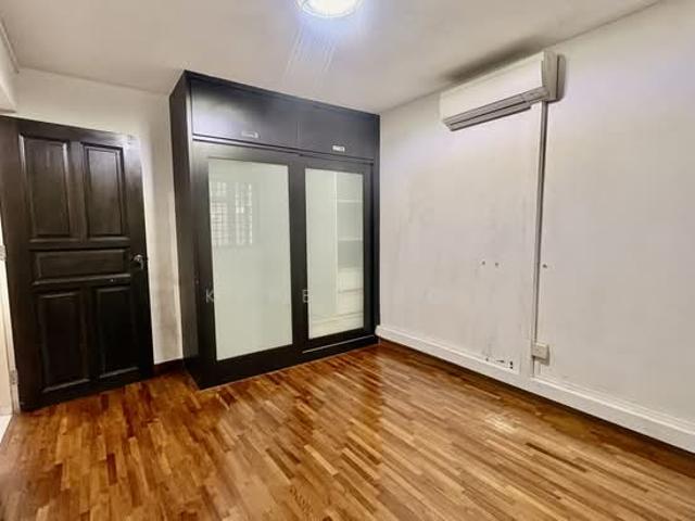 20 Chai Chee Road HDB Apartment For Sale, $368,000, 3 Bed 2 Bath 700 sqft $526.00 psf