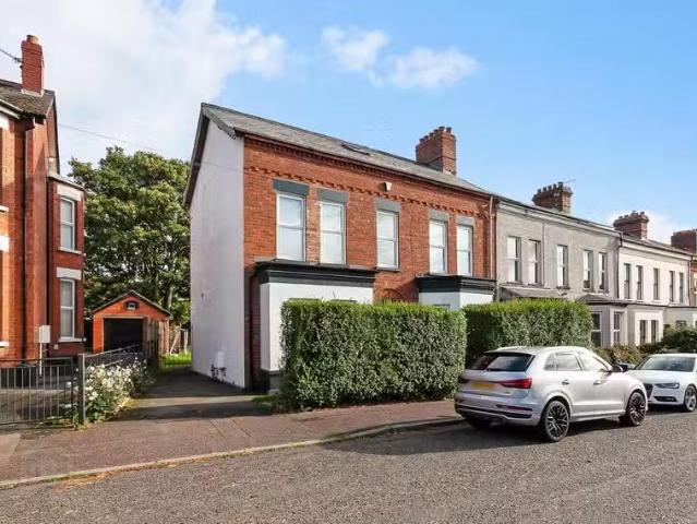 20 Chichester Avenue