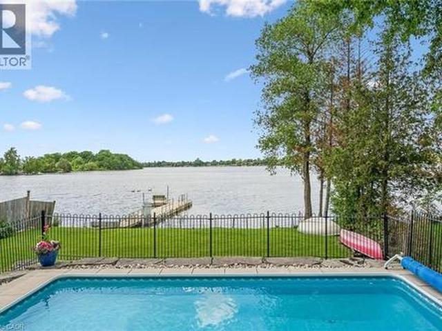 20 Clergy Lane, Puslinch, ON, N0B 2J0 house for sale | Listing ID 40846 | Royal LePage