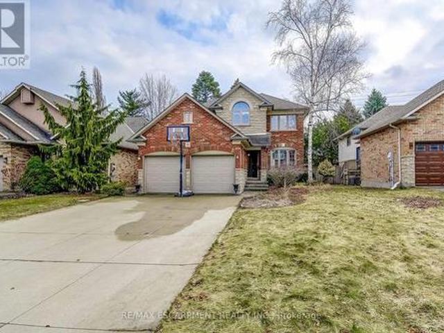 20 Derbyshire Street, Hamilton, ON, L9G 4X9 house for sale | Listing ID X13479 | Royal LePage