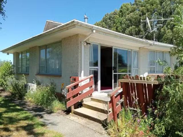 20 Erskine Street, Tuatapere, Southland