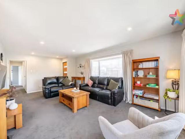 20 Jasmine Grove, Maungaraki, Lower Hutt City