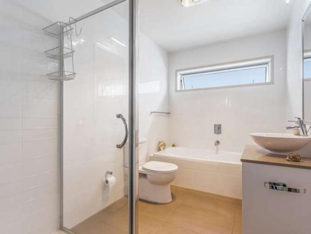 20 Kensington Drive, Orewa, Rodney