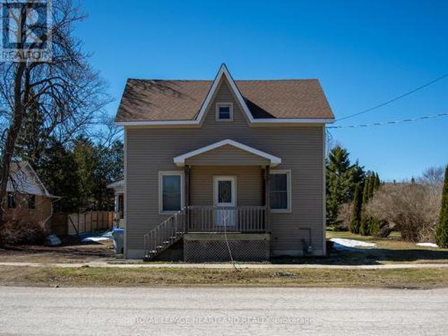 20 King Street N, South Huron Stephen, ON, N0M 1M0 house for sale | Listing ID X12030 | Royal LePage
