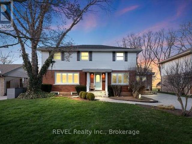 20 Lakeside Drive, Grimsby Beach, ON, L3M 2K7 house for sale | Listing ID X12100 | Royal LePage