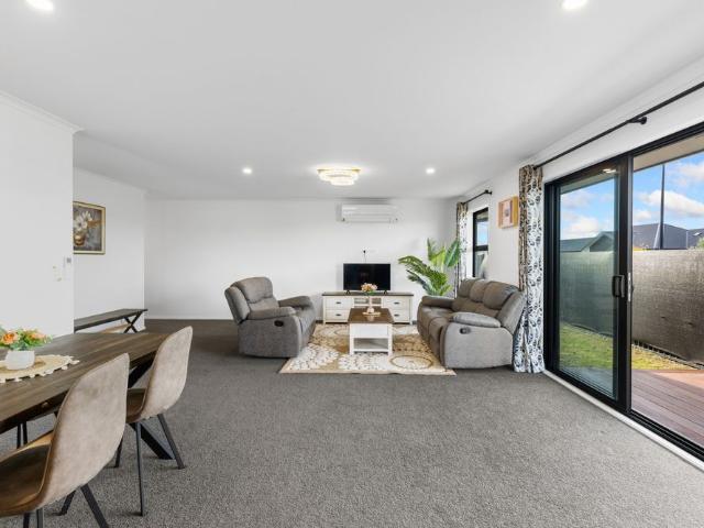 20 Lenborough Drive
